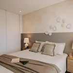 Ducenta - 1 Bedroom And Parking In Alvalade